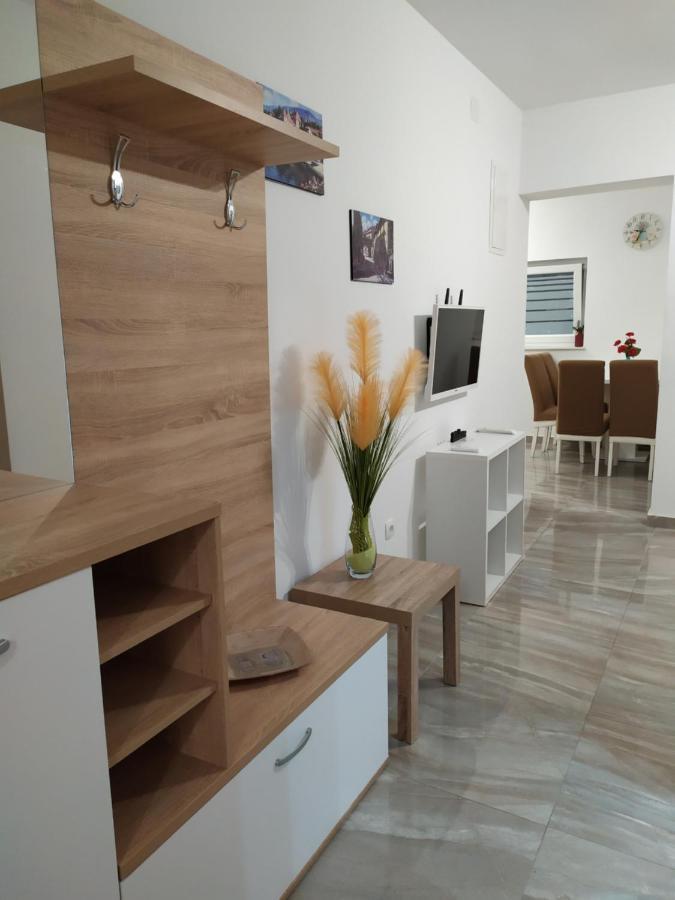 Apartmani Mira Nin Extérieur photo
