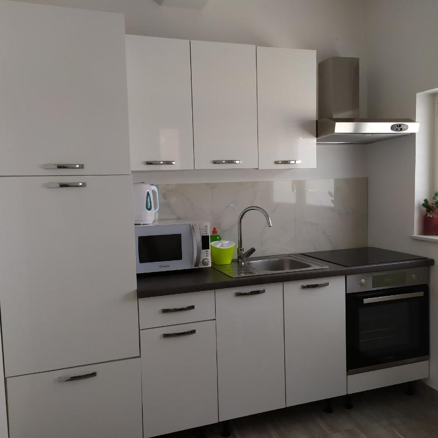 Apartmani Mira Nin Extérieur photo