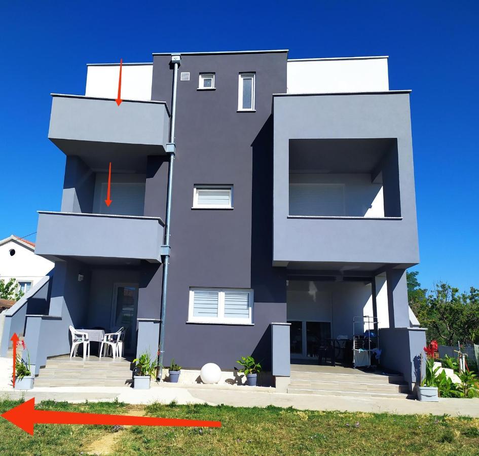 Apartmani Mira Nin Extérieur photo
