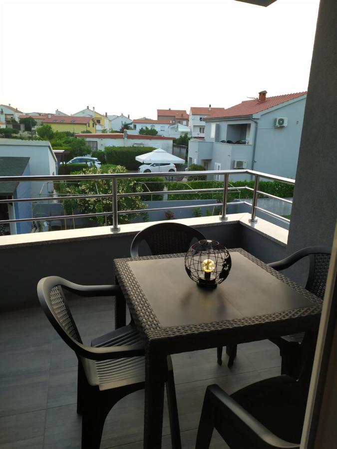 Apartmani Mira Nin Extérieur photo