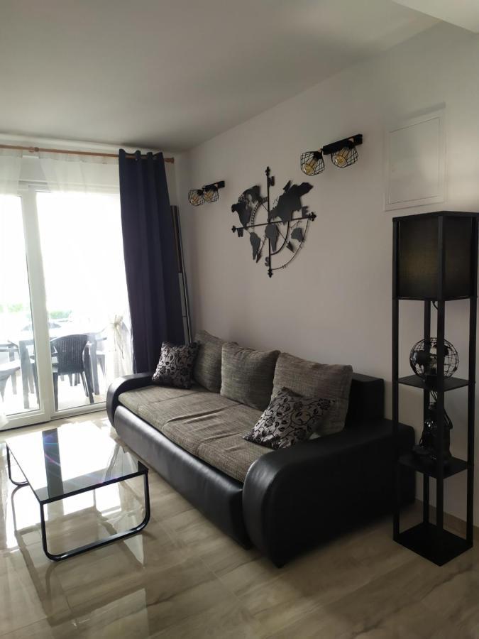 Apartmani Mira Nin Extérieur photo