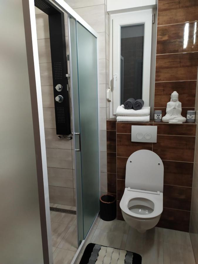 Apartmani Mira Nin Extérieur photo