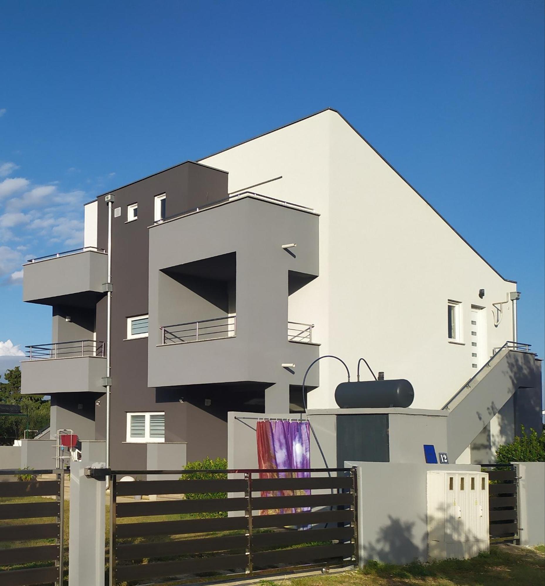 Apartmani Mira Nin Extérieur photo