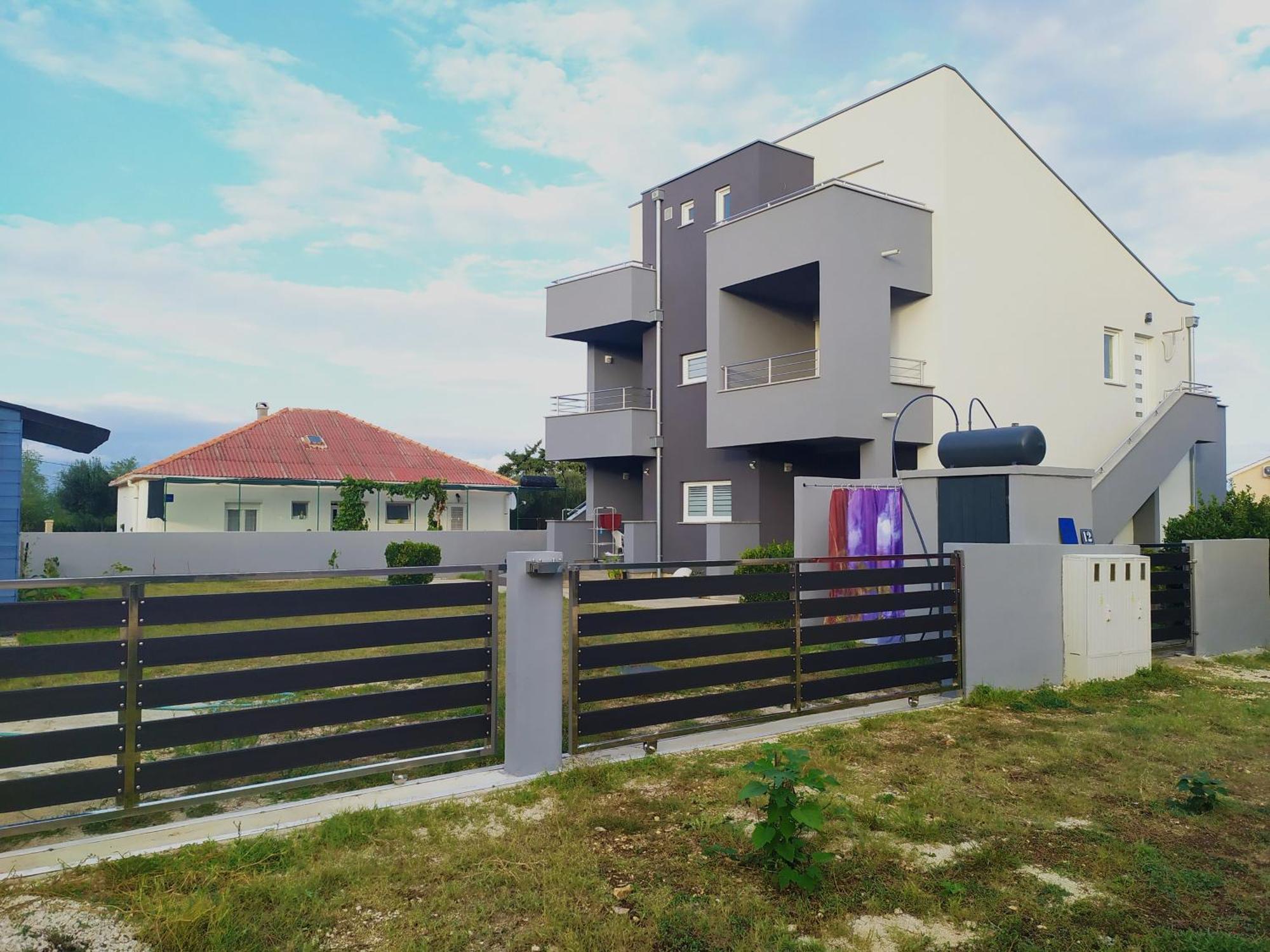 Apartmani Mira Nin Extérieur photo